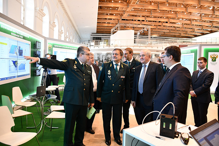 Электронная пломба для автоцистерн, перевозка наливных грузов платон